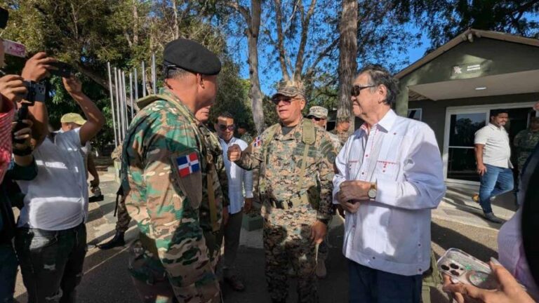 Ministro de Defensa informa ampliación del muro fronterizo en Dajabón se empezará en abril