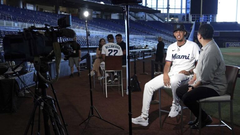 Más de 200 dominicanos llegan esta semana a los campos de entrenamiento de las Grandes Ligas