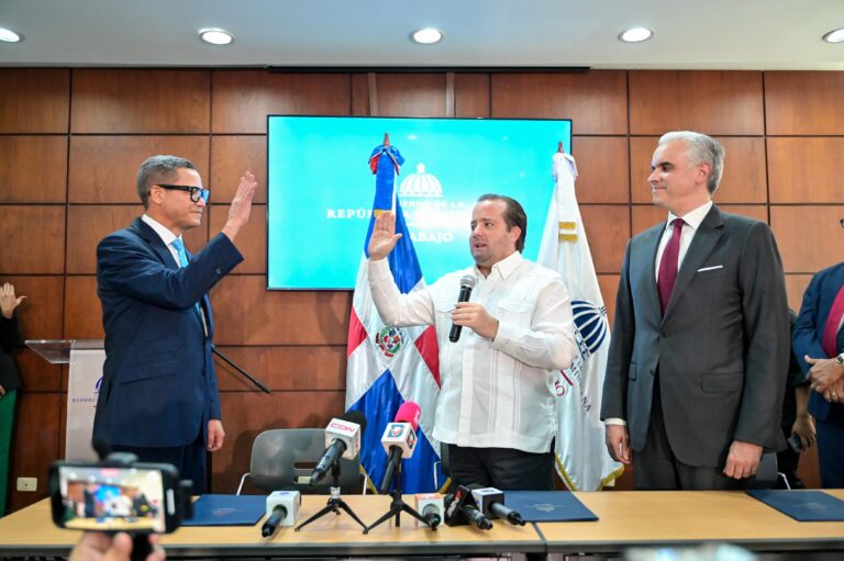 Eddy Olivares promete conducir el Ministerio de Trabajo por el derecho, la razón y la justicia