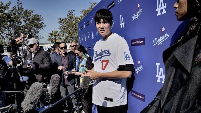 Ohtani podría volver a lanzar en mayo con los campeones Dodgers de Los Angeles