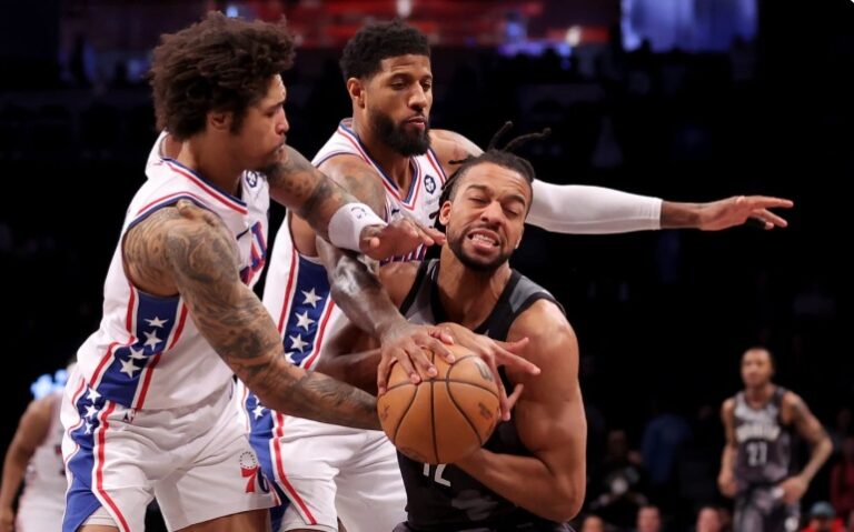 Un Paul George nefasto, y Brooklyn empata con Philadelphia en la tabla