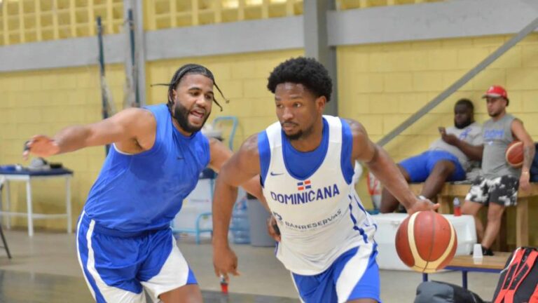Víctor Liz y Andrés Féliz se integran a los entrenamientos de la selección de Baloncesto