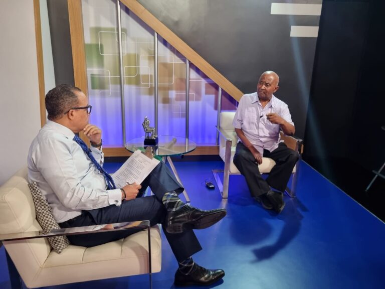 Crueldad; Emilio López revela cada mes mueren entre 110 y 111 pensionados IDSS de hambre y falta de medicina