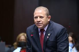 Video – Vocero de la Fuerza del Pueblo expresa preocupación por cobro a parturientas indocumentadas