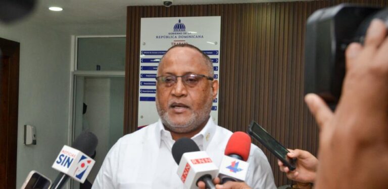 Movimiento sindical afirma es provocación propuesta de aumento salarial del sector empresarial