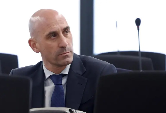 Rubiales, condenado por agresión sexual por beso a Jenni Hermoso