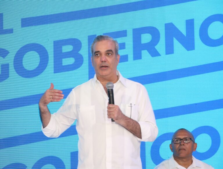 Presidente Abinader fortalece inclusión social en Pedro Brand al realizar el tercer encuentro comunitario del programa «Gobierno Contigo»