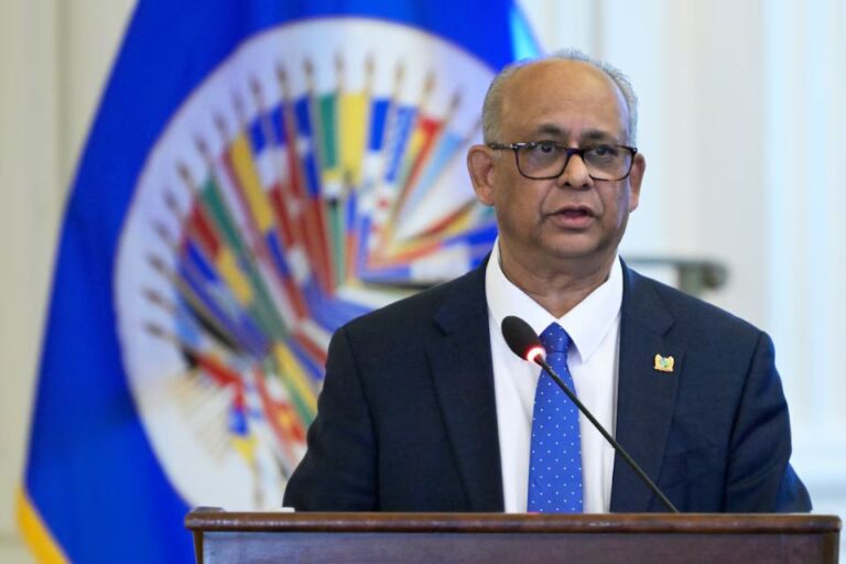 Albert Ramdin, canciller de Surinam, es elegido nuevo secretario general de la OEA