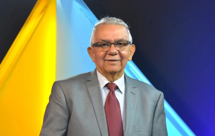 Exgerente CNSS acusa a médicos y farmacéuticas de altos precios de los medicamentos