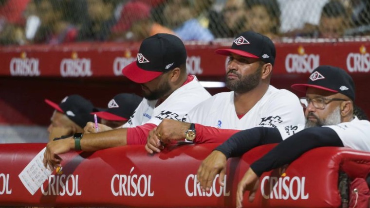 Albert Pujols da forma al cuerpo técnico, pero no suelta pistas del perfil del róster