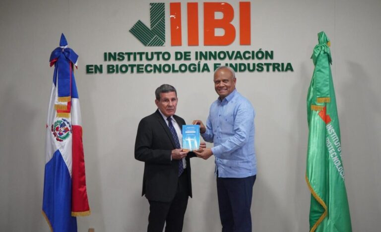 El IIBI presenta libro sobre energías renovables en República Dominicana