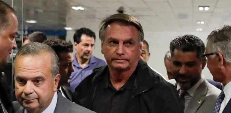«Tienen prisa, mucha prisa», la reacción de Bolsonaro a decisión del Supremo de enjuiciarlo