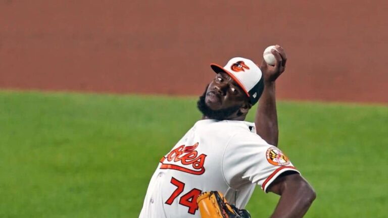 Baltimore está esperanzado con el regreso del cerrador Félix Bautista