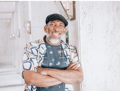 Chichi Peralta tiene nuevo tema, la canción de amor ‘El cofrecito’