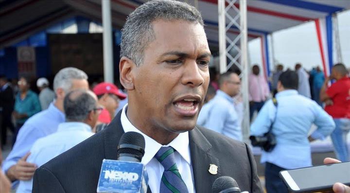 Demóstenes Martínez responde a Abinader y presenta legado de Leonel en Santiago