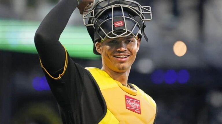 Endy Rodríguez entra al roster de Piratas del Día Inaugural como receptor suplente