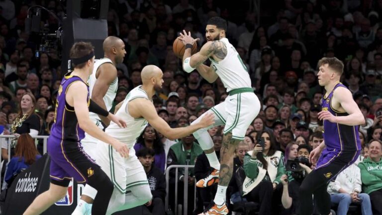 Horford anota 14 puntos, captura 8 rebotes y Celtics doblegan a Lakers tras salida de LeBron por lesión