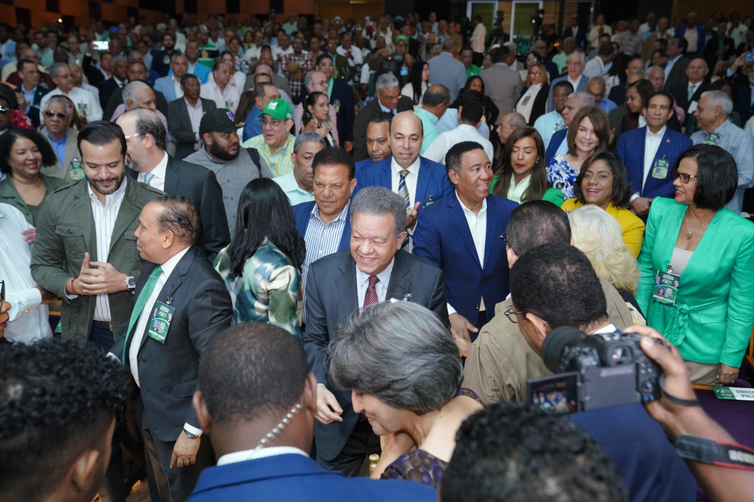 Fuerza del Pueblo concluye Congreso Ordinario e inicia su Congreso Elector