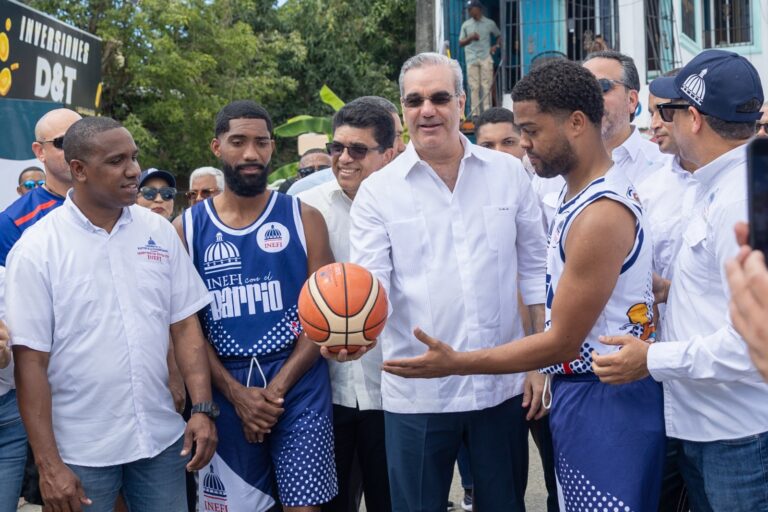 Abinader inaugurará dos centros educativos y concederá Medalla al Mérito de la Mujer Dominicana en Santiago; entregará 1,800 títulos de propiedad en Valverde