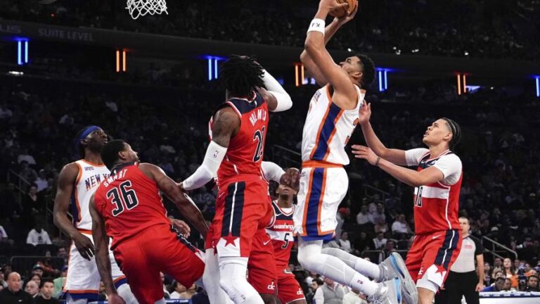 Karl-Anthony Towns carga a los Knicks con 31 puntos para romper racha de derrotas