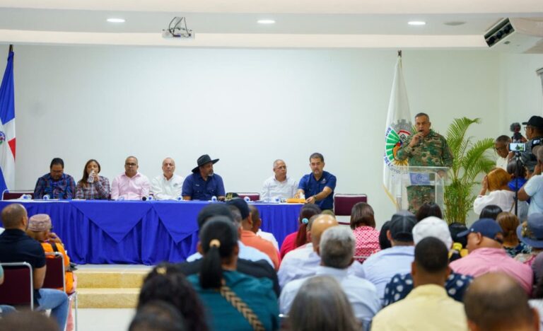 Director de Migración advierte necesidad restringir el acceso abierto en mercados fronterizos