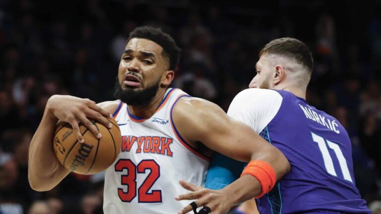 LaMelo Ball anota 25 puntos y Hornets vencen 115-98 a Knicks