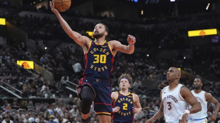 Los Warriors logran su mayor puntaje de la temporada en paliza sobre Spurs
