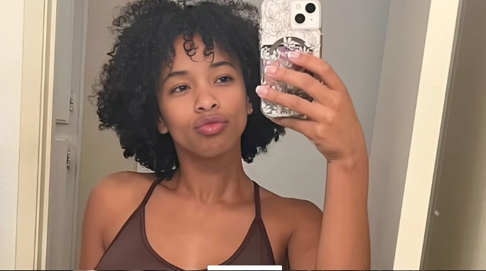 Modelo de OnlyFans es acusada de asesinato tras muerte de un seguidor