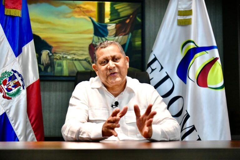 Presidente de Fedomu, alcalde Nelson Núñez, pide aprobar modificación Ley 225-20