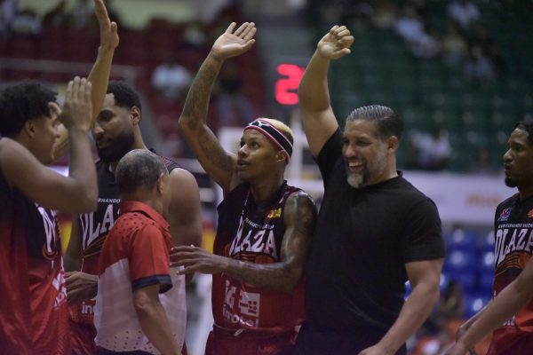 Plaza Valerio se consolida en la primera posición del TBS de Santiago tras vencer a Sameji