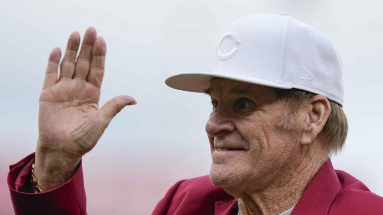 Trump asegura en redes sociales que emitirá un indulto al fallecido Pete Rose