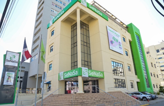 REPORTAJE- Gobierno no ha podido articular defensa efectiva para contrarrestar críticas por crisis Senasa