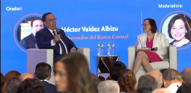 Gobernador del Banco Central no sabe hasta dónde llegará el alza de la cotización del dólar