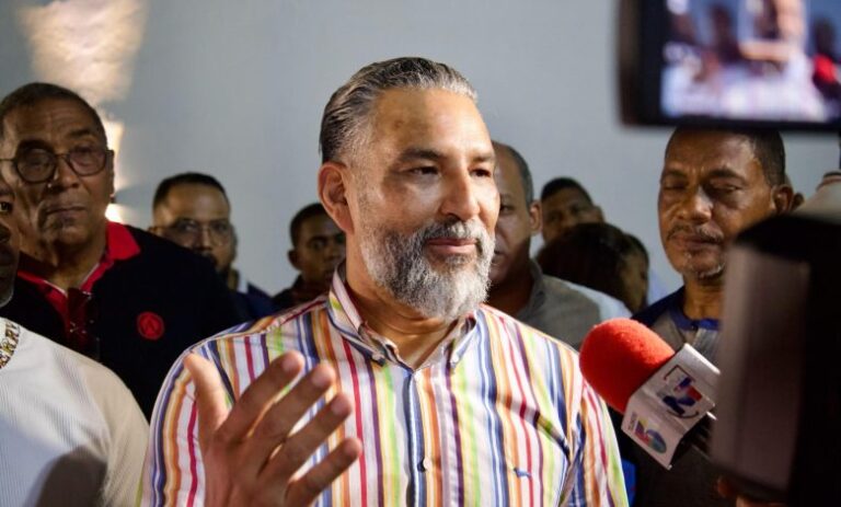 Luis Alberto Tejeda cuestiona plan de regularización de motocicletas del alcalde Dio Astacio