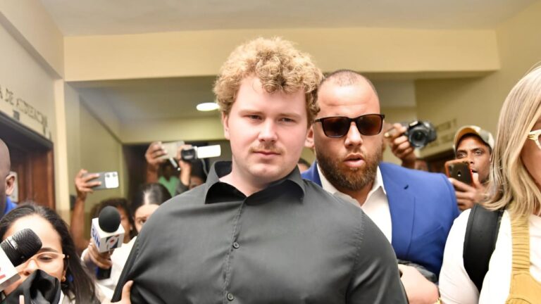 Tribunal dispone libertad de Joshua; también que le devuelvan su pasaporte