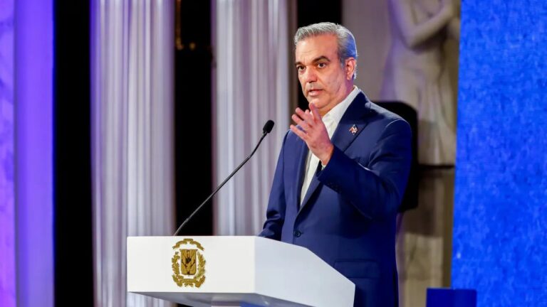 Abinader dice que todos los organismos del Gobierno buscan a turista desaparecida en Punta Cana