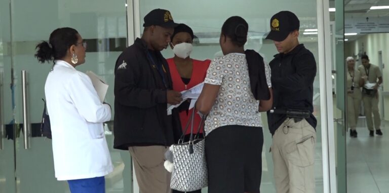 Amnistía Internacional pide a República Dominicana derogar medida hospitalaria que afecta a haitianas indocumentadas