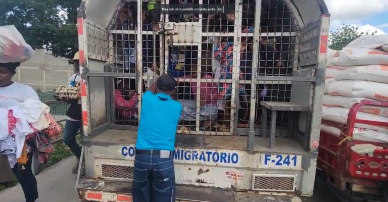 Aumentan las deportaciones de haitianos: camiones repletos llegan a la frontera RD-Haití