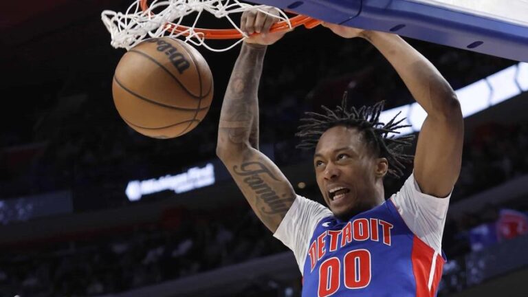 Cunningham anota 36 puntos y Pistons vencen a Knicks en posible adelanto de playoffs