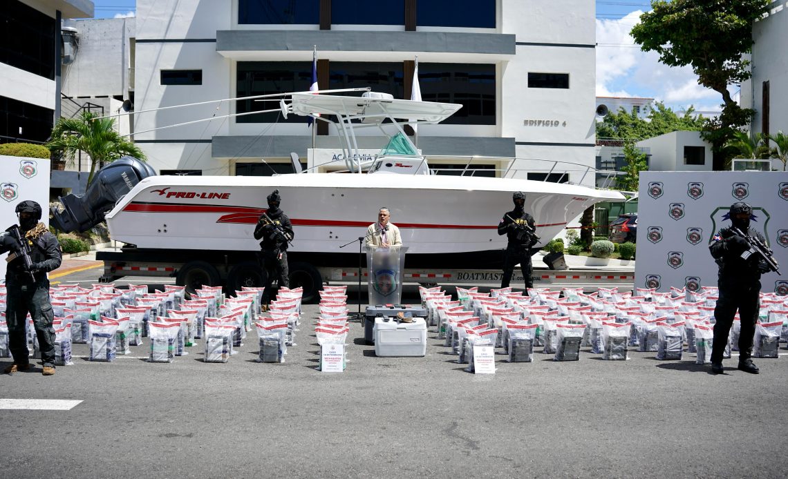 DNCD incauta 993 paquetes de cocaína en el muello del complejo turístico de Cap Cana
