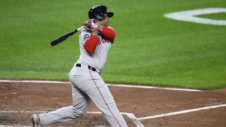 Devers empalma su primer tetrabases de la temporada; Sánchez poncha 9; Doval gana