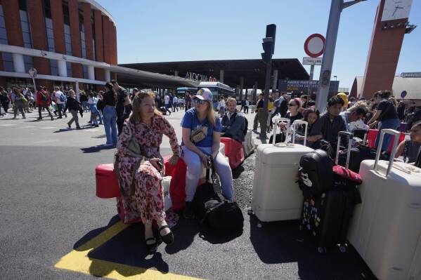 España y Portugal restablecen suministro eléctrico, pero persiste misterio detrás del gran apagón