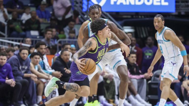 El dominicano Lester Quiñones encesta 17 en derrota de New Orleans ante los Bucks
