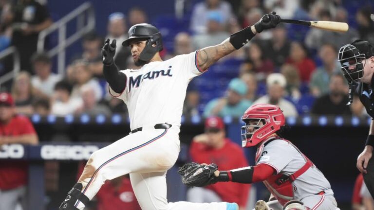 El novato dominicano Agustín Ramírez se va de 3-3 y los Marlins derrotan a los Rojos