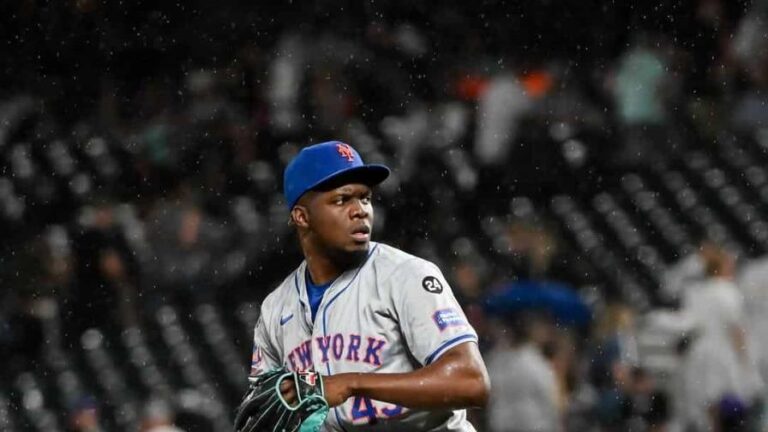 Huáscar Brazobán rescata primer partido en Grandes Ligas a los 35 años