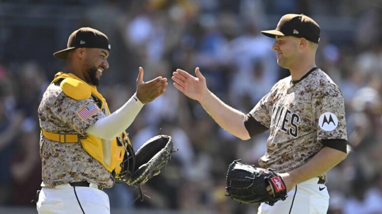 King lanza su primer juego completo y Padres blanquean a Rockies por tercer juego seguido