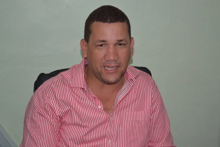 Alcalde de Villa Altagracia “pega el grito” al cielo;     se moviliza por aumento a 200 pesos del peaje