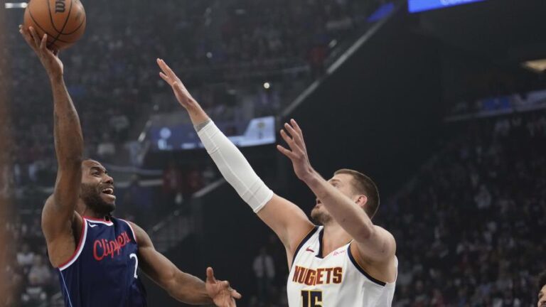 Leonard y Harden llevan a los Clippers a una victoria fácil de sobre Nuggets y lideran 2-1