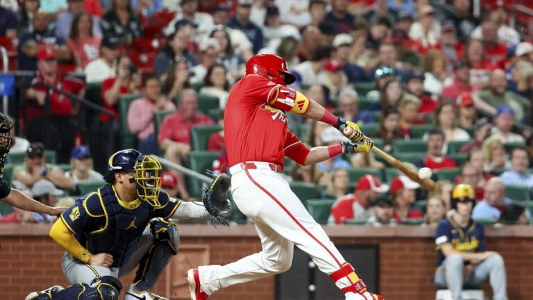 Liberatore lanza seis y ayuda a Cardenales a vencer a Cerveceros