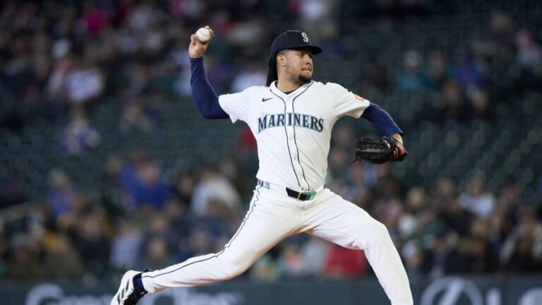 Luis Castillo gana; Freddy Peralta poncha ocho, pero sale sin decisión